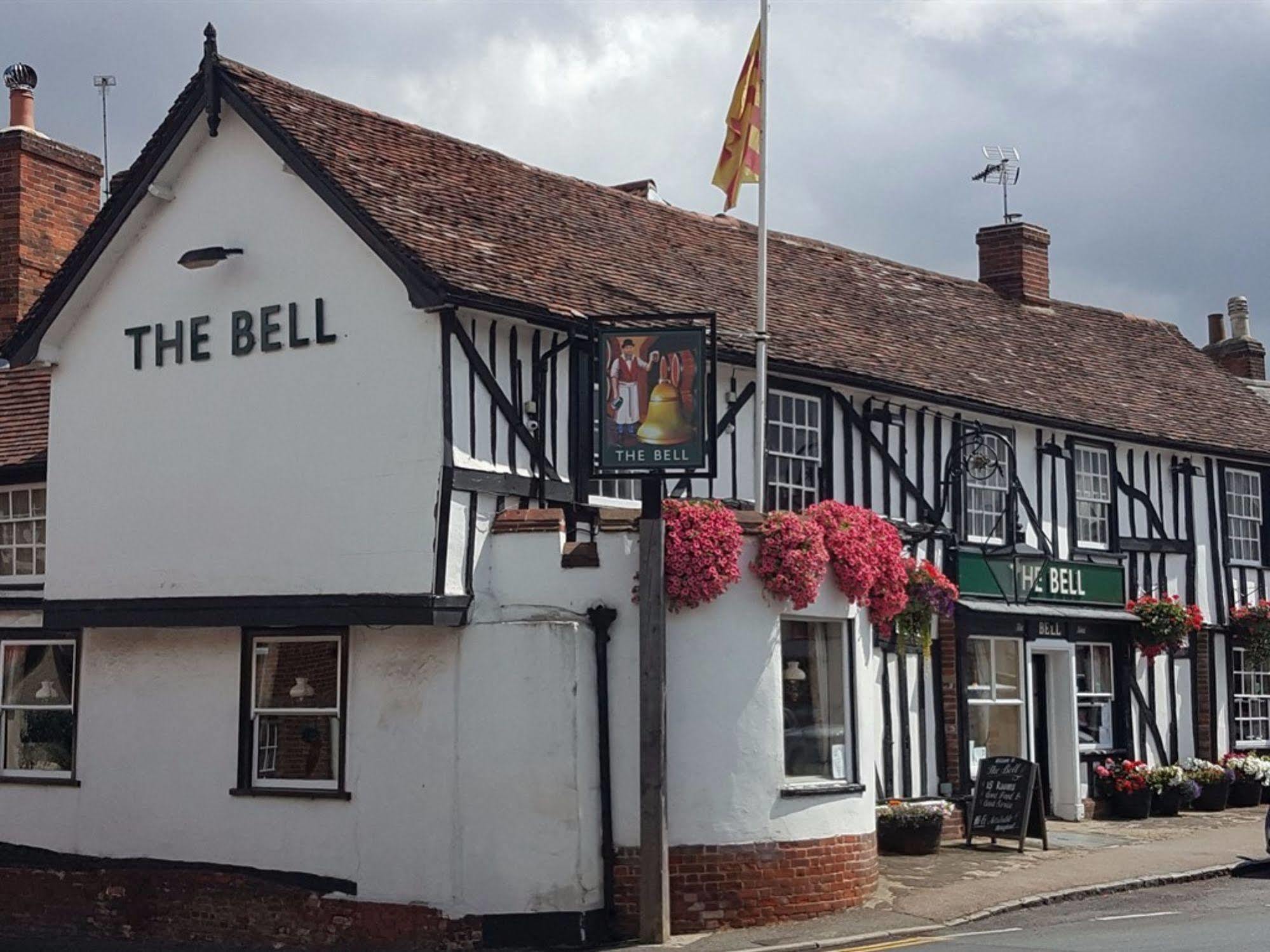 The Bell Hotel Clare Exterior foto