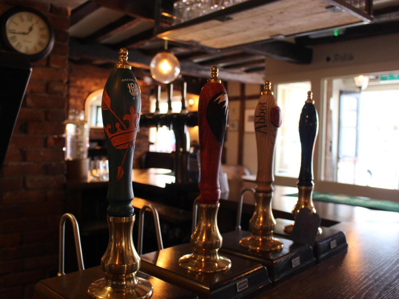 The Bell Hotel Clare Exterior foto