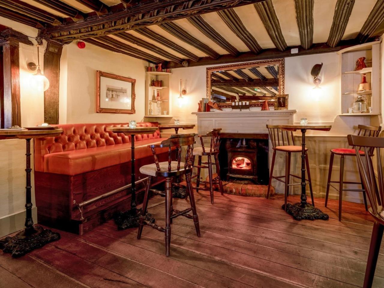 The Bell Hotel Clare Exterior foto