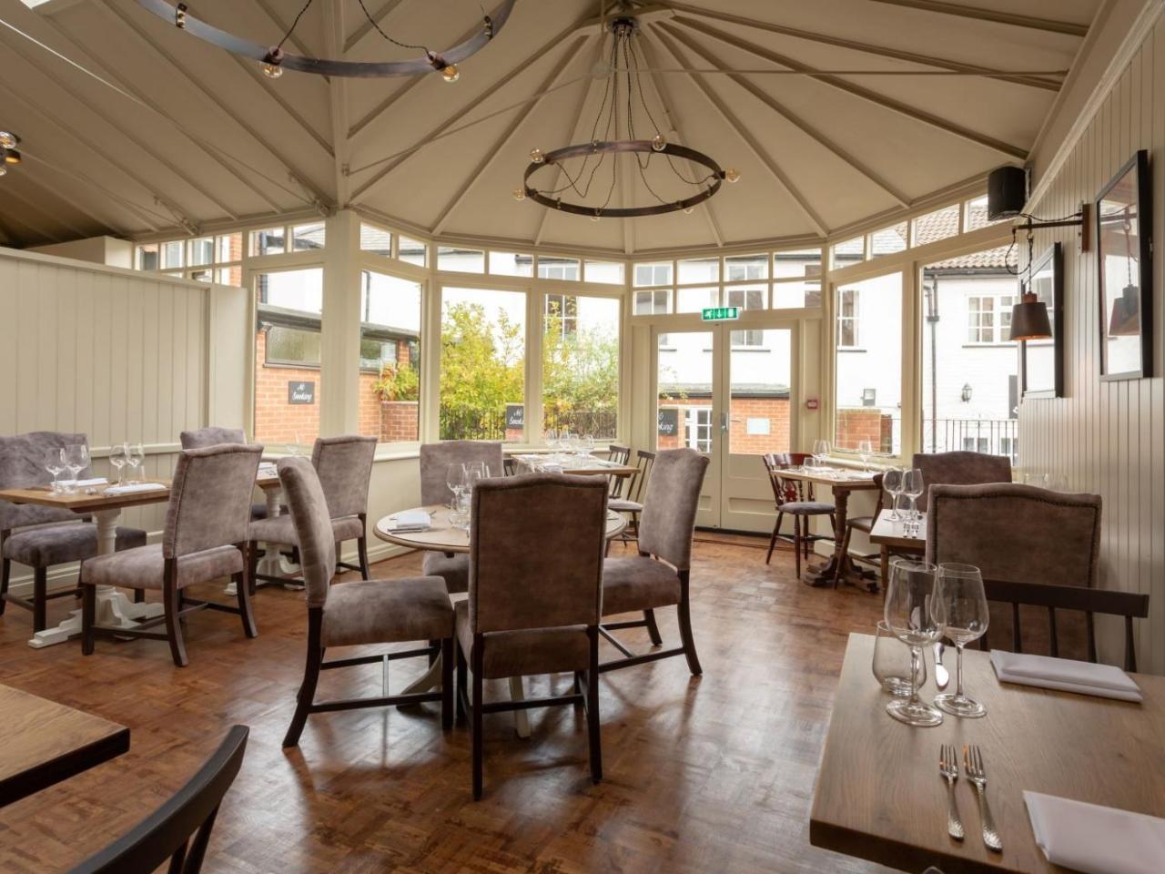 The Bell Hotel Clare Exterior foto